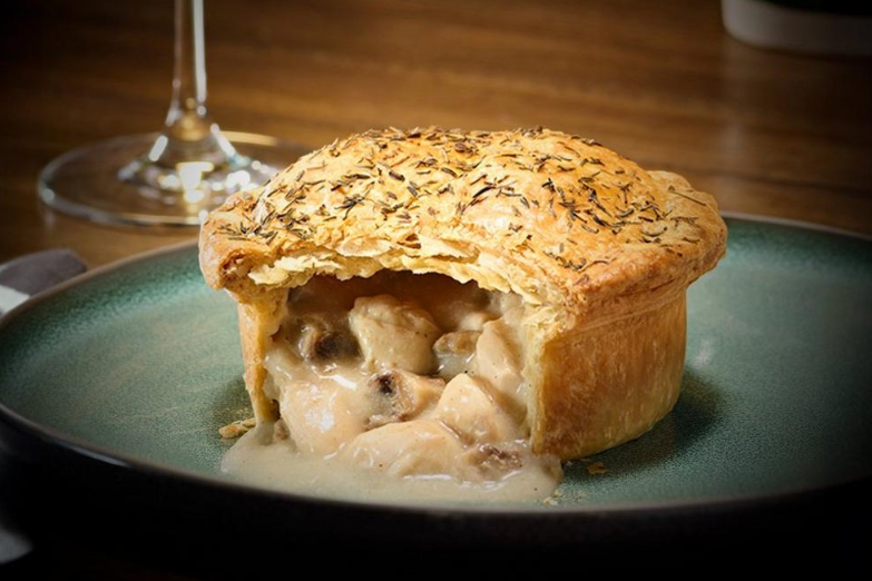 PUKKA Gastro Baked Chicken & Mushroom Pie