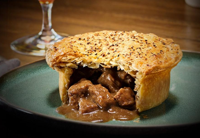 PUKKA Gastro Baked Steak & Ale Pie